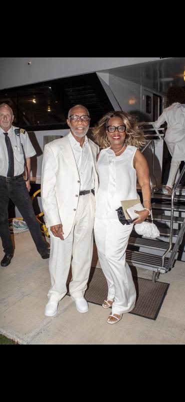 Review Thumbnail Image 0 229513326