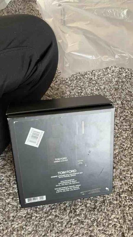 Customer photo for "Dirty and open product"