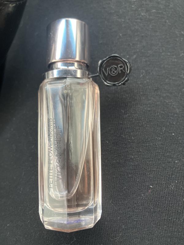 Customer photo for "Flowerbomb gives you a smile with every spray."