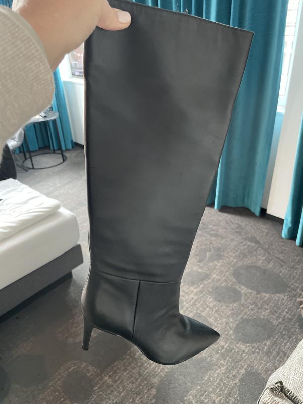 Perfect boot for shirts and dresses