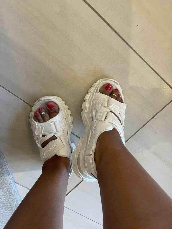 Review Thumbnail Image 1 214014381