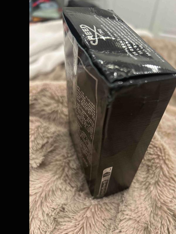 Customer photo for "BOX IN BAD CONDITION"