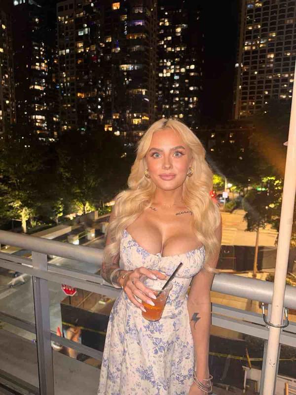 Customer photo for "Runs big in the waists but small in the bust"