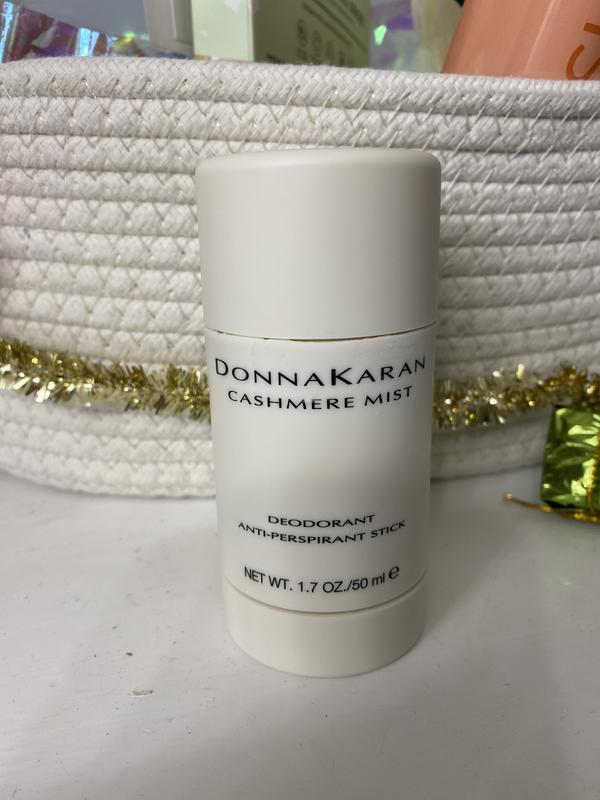 Customer photo for "The best deodorant I’ve ever used"