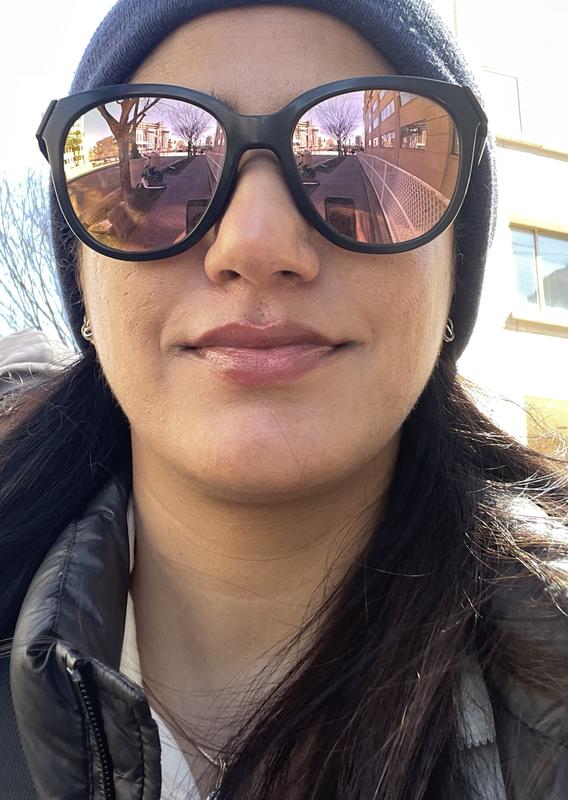 Customer photo for "Not moisturizing but decent color payoff"