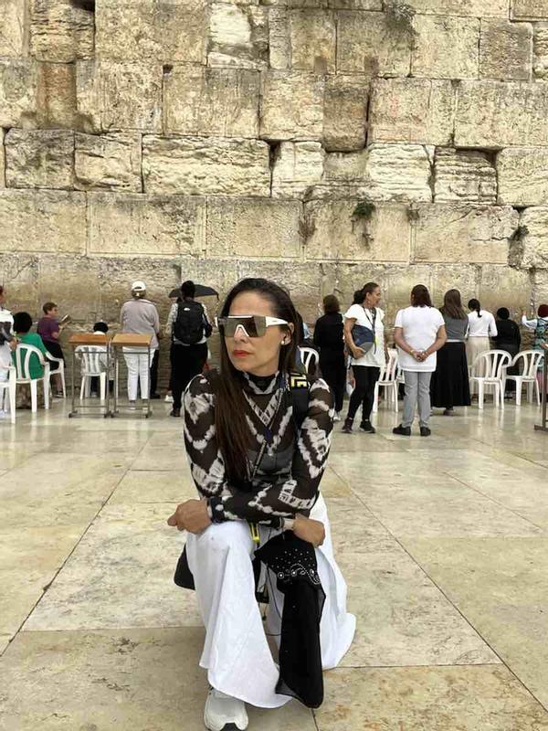 Review Thumbnail Image 0 229561592