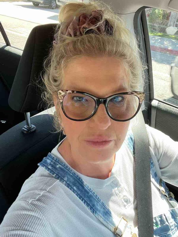 Review Thumbnail Image 0 215900871