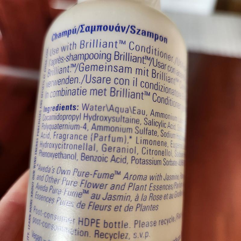 Customer photo for "SCAM -- Ingredients listed are COMPLETELY FALSE"