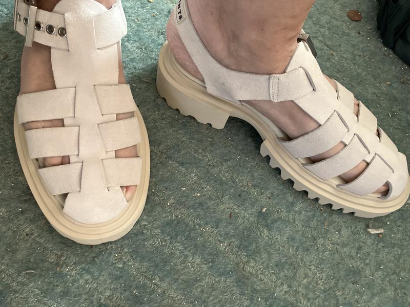 Review Thumbnail Image 0 235653499