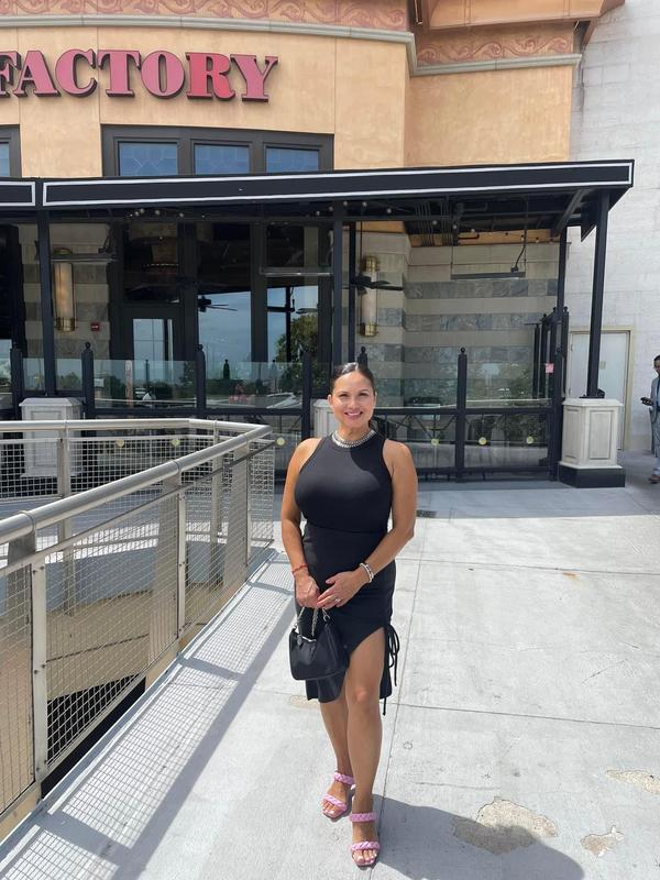 Review Thumbnail Image 1 219176573