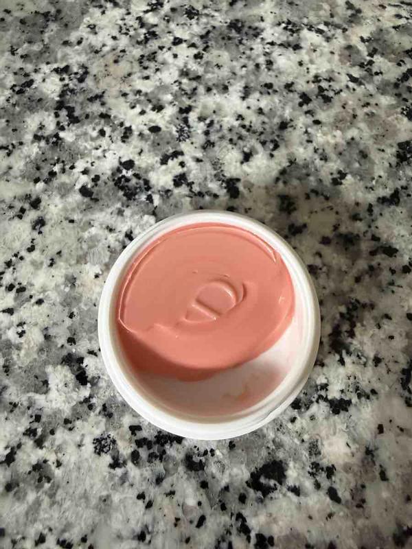 Customer photo for "Item arrived damaged"