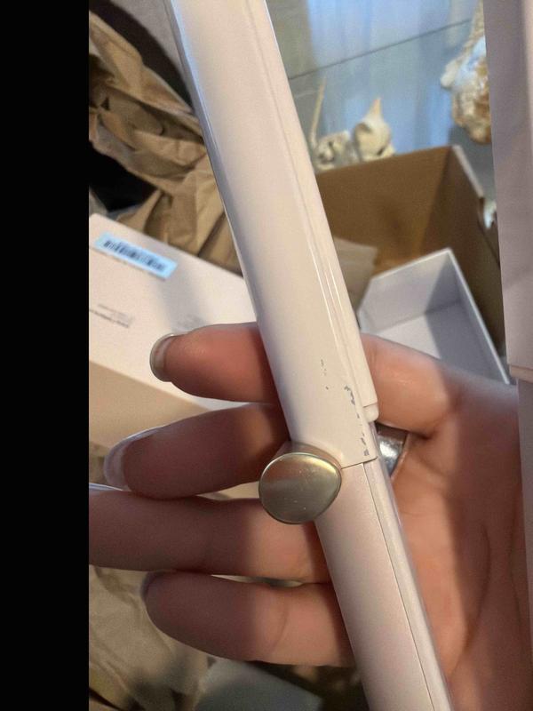 Customer photo for "they sold me a used product"
