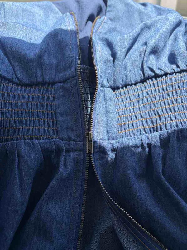 Customer photo for "flawed zipper"