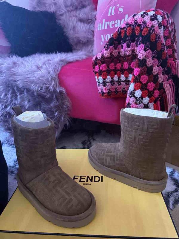 Review Thumbnail Image 0 247875323