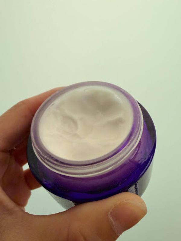 Customer photo for "Great Base Moisturizer"