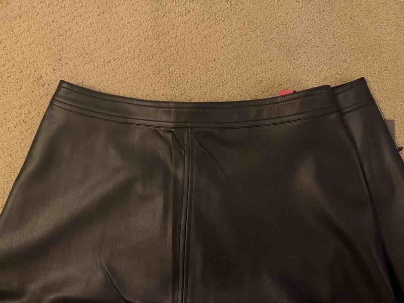 Customer photo for "Great Skirt, Wonky Sizing"