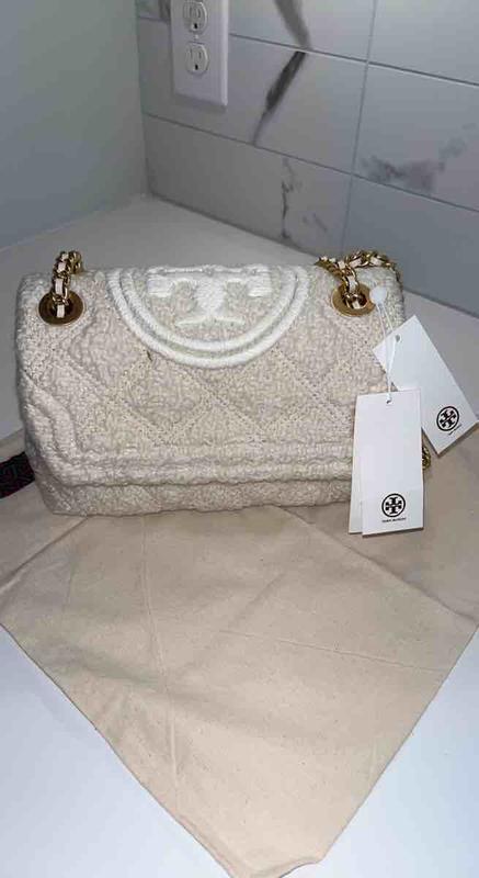 Review Thumbnail Image 0 215776925