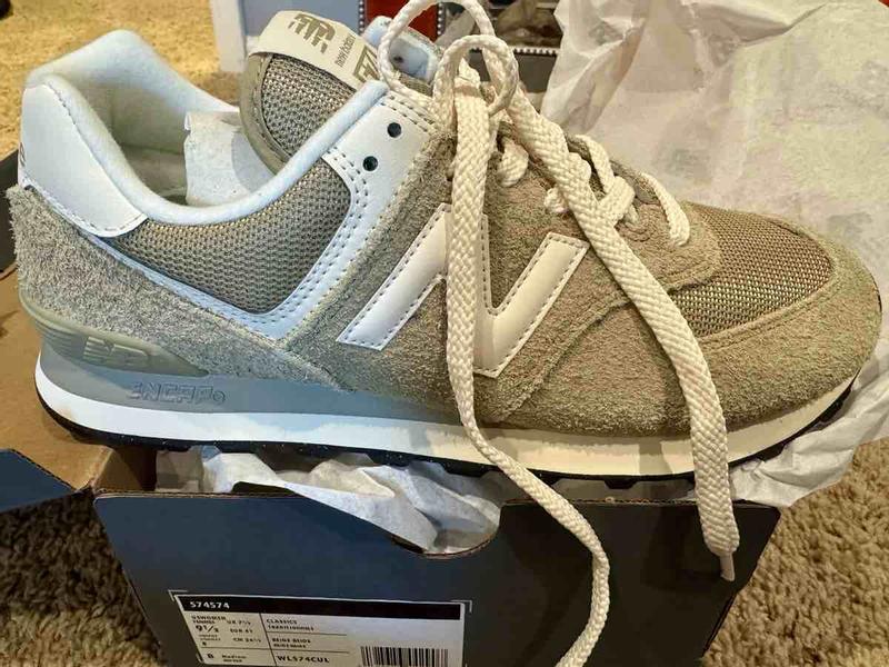 Comfy but order half a size up