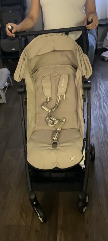 Customer photo for "Love this lightweight stroller!"