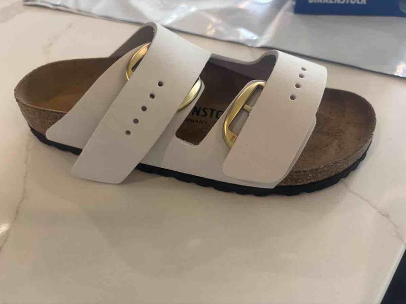 Customer photo for "color is ugly"