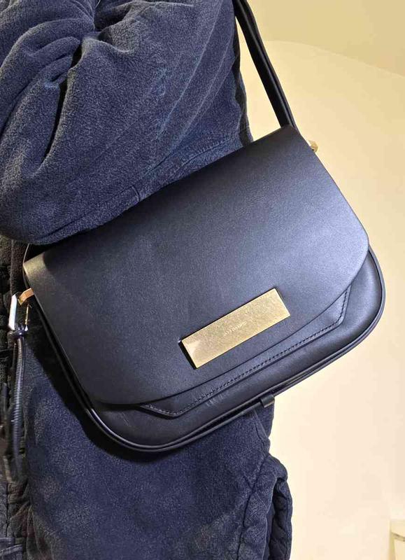 Review Thumbnail Image 0 248557349