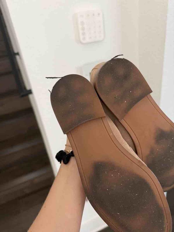 Customer photo for "Love the style, but quality is lacking"