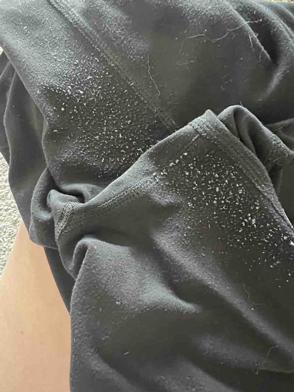 the pilling is next level!!!!! terrible quality.