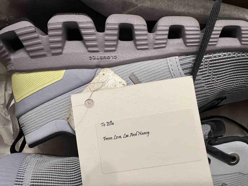 Customer photo for "Received used and dirty"