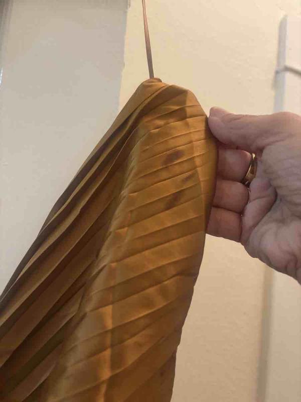 Customer photo for "beautiful but came with stains"