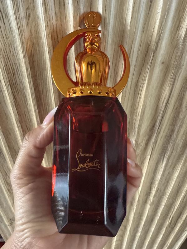 Customer photo for "This smells so classy ane expensive& soft"
