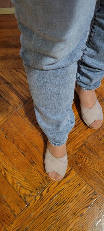 Review Thumbnail Image 1 232868776