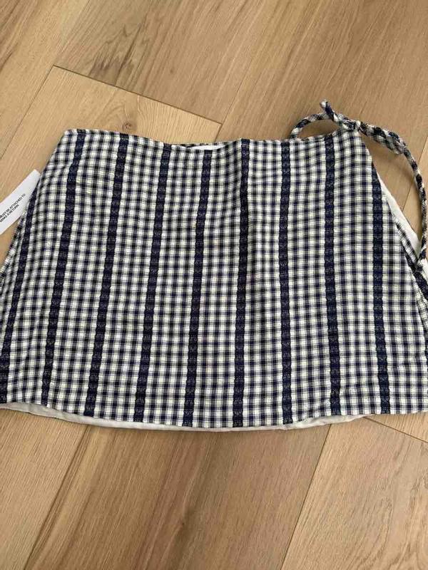 Review Thumbnail Image 0 242276573