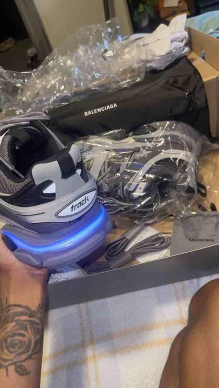 Review Thumbnail Image 3 217141946