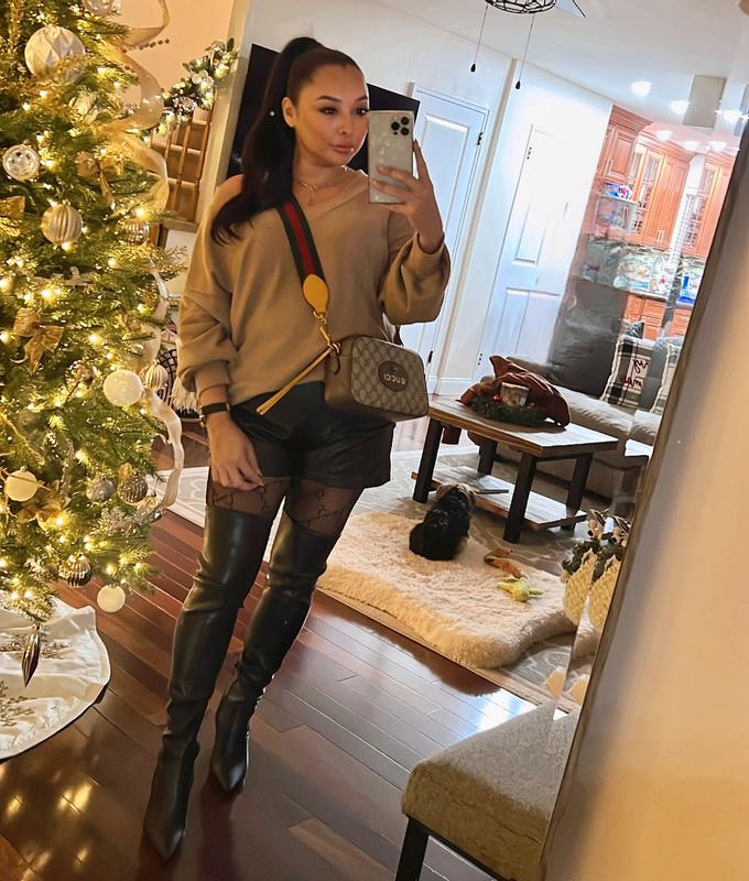 Customer photo for "Great buy and sexy look!"