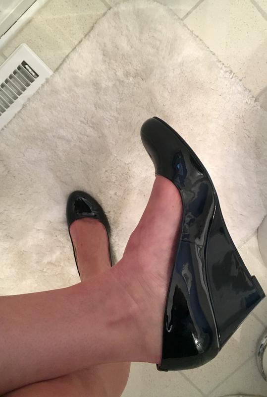 jessica simpson suzanna wedge pump
