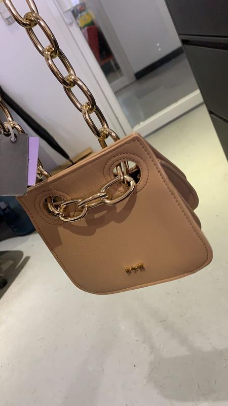 Review Thumbnail Image 0 210697803