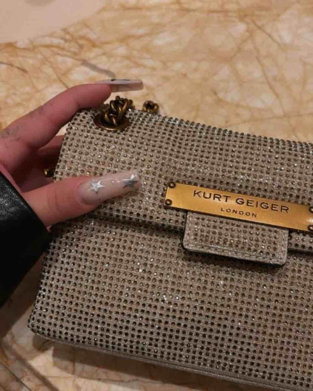 Review Thumbnail Image 0 233663481