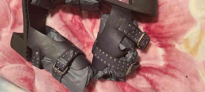 Review Thumbnail Image 0 221788689