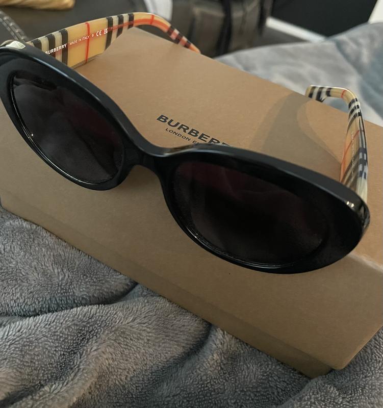 Review Thumbnail Image 0 228205714