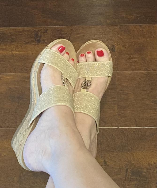 Review Thumbnail Image 0 219665305