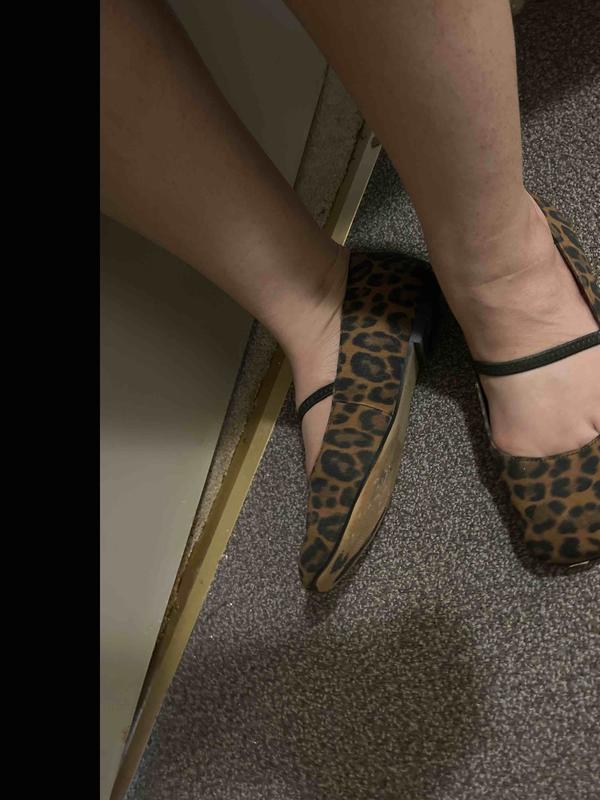 Customer photo for "FAVORITE flats!"