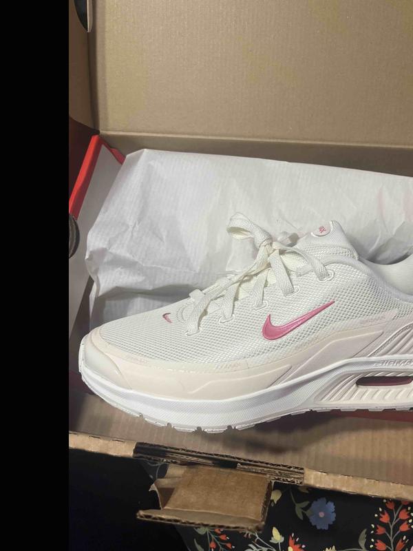 Review Thumbnail Image 0 248479628