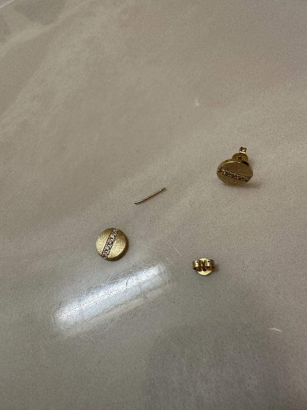 Customer photo for "Very cheap… pretty but break quickly"