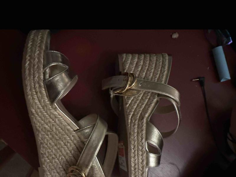 Review Thumbnail Image 0 238262093