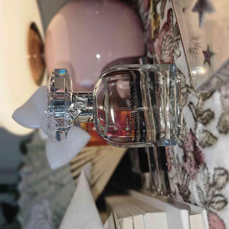 Customer photo for "Floral and bright perfume"