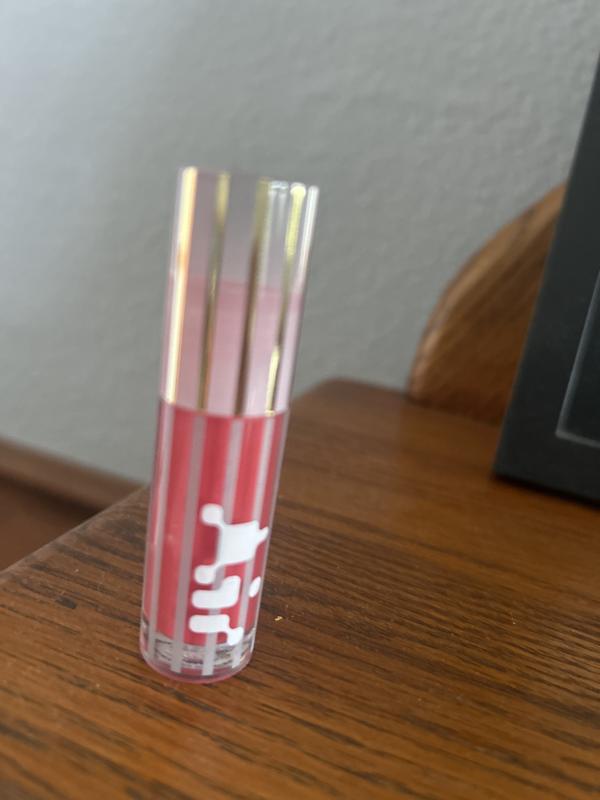 Customer photo for "Mac lipglass"