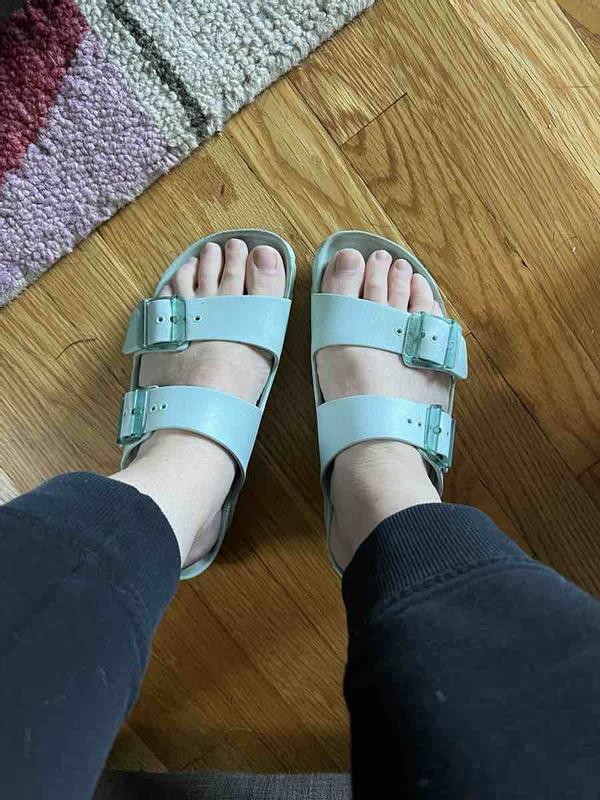 Review Thumbnail Image 0 244370305