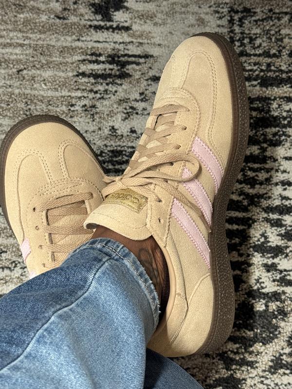 Color and material is super nice. True to size.