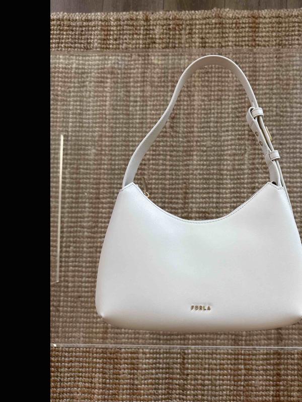 Review Thumbnail Image 0 243614841