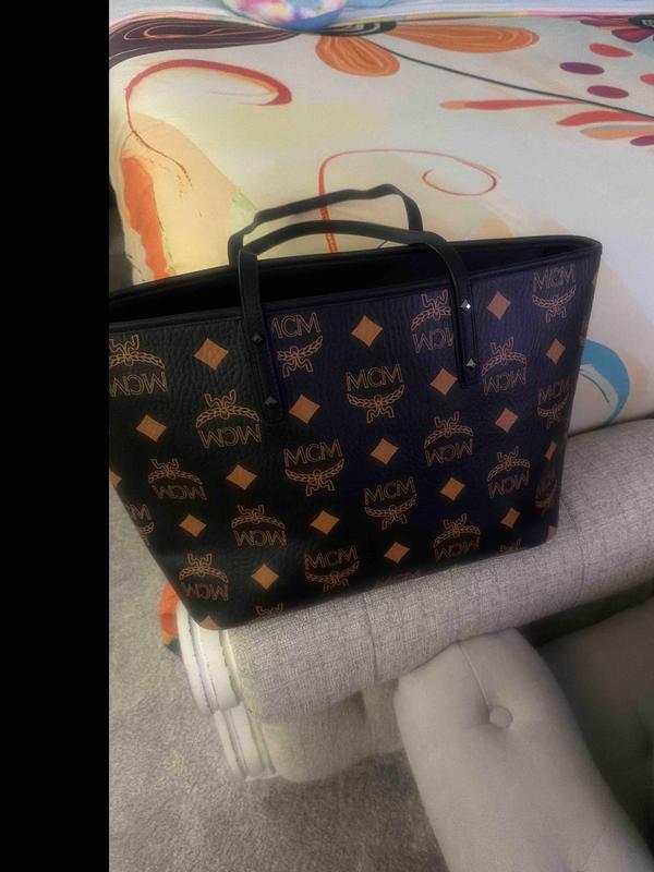 Customer photo for "tote with a zipper"